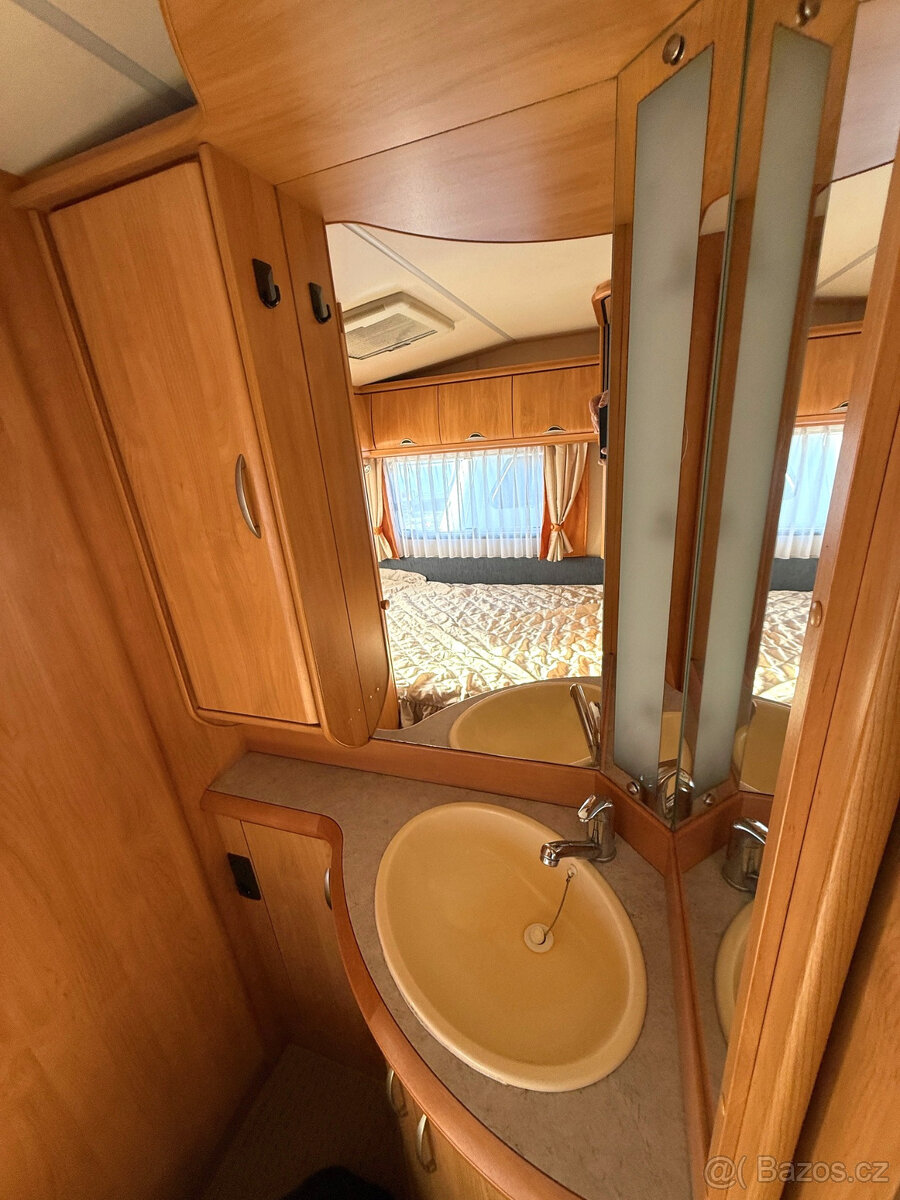 Hobby 460 UFe Excellent, PŘEDSTAN - 8