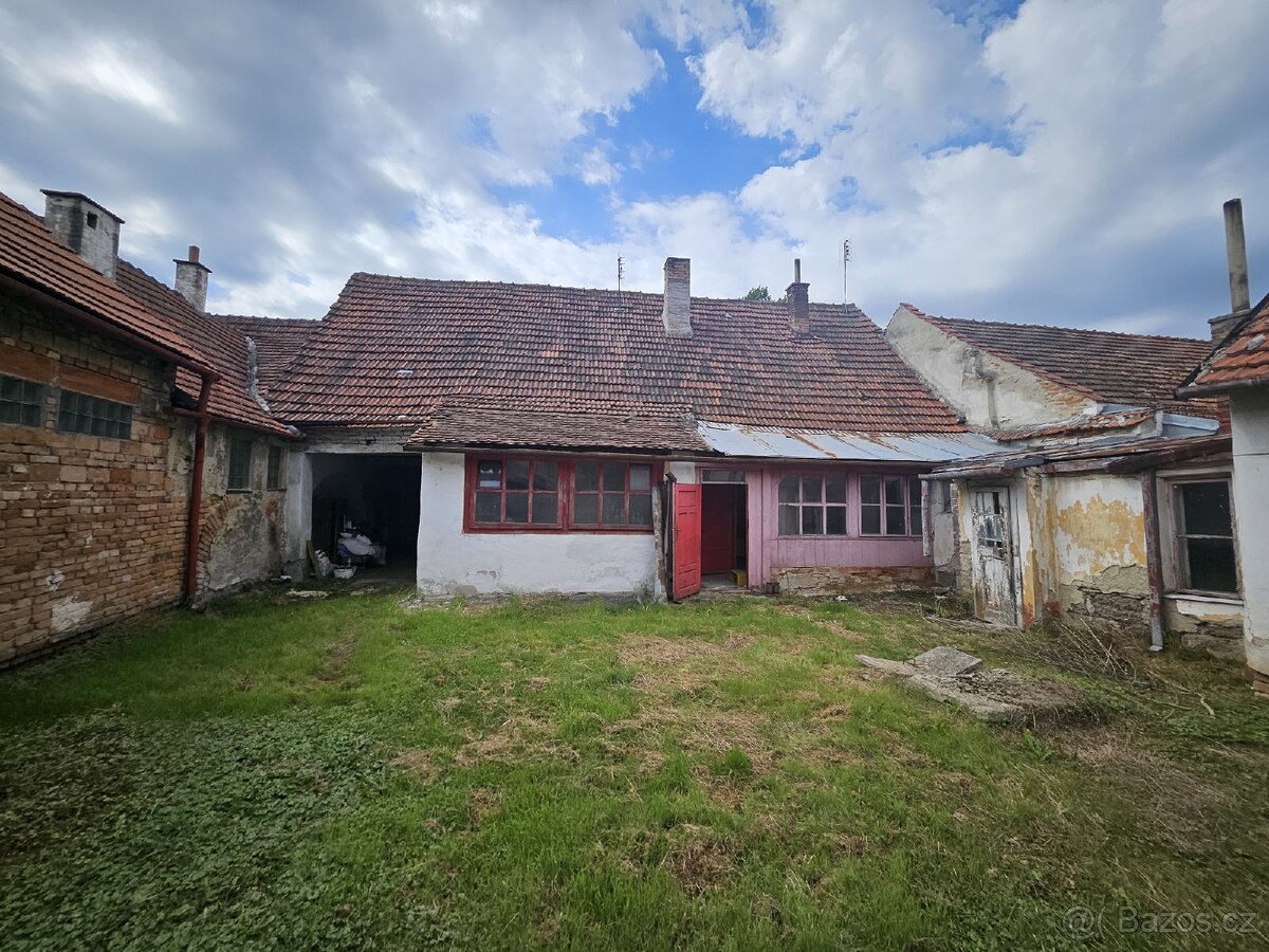 Pozemek,Prodam RD+dvur+ zahrada ,pozemek 1139 m2 Bučovice - 8