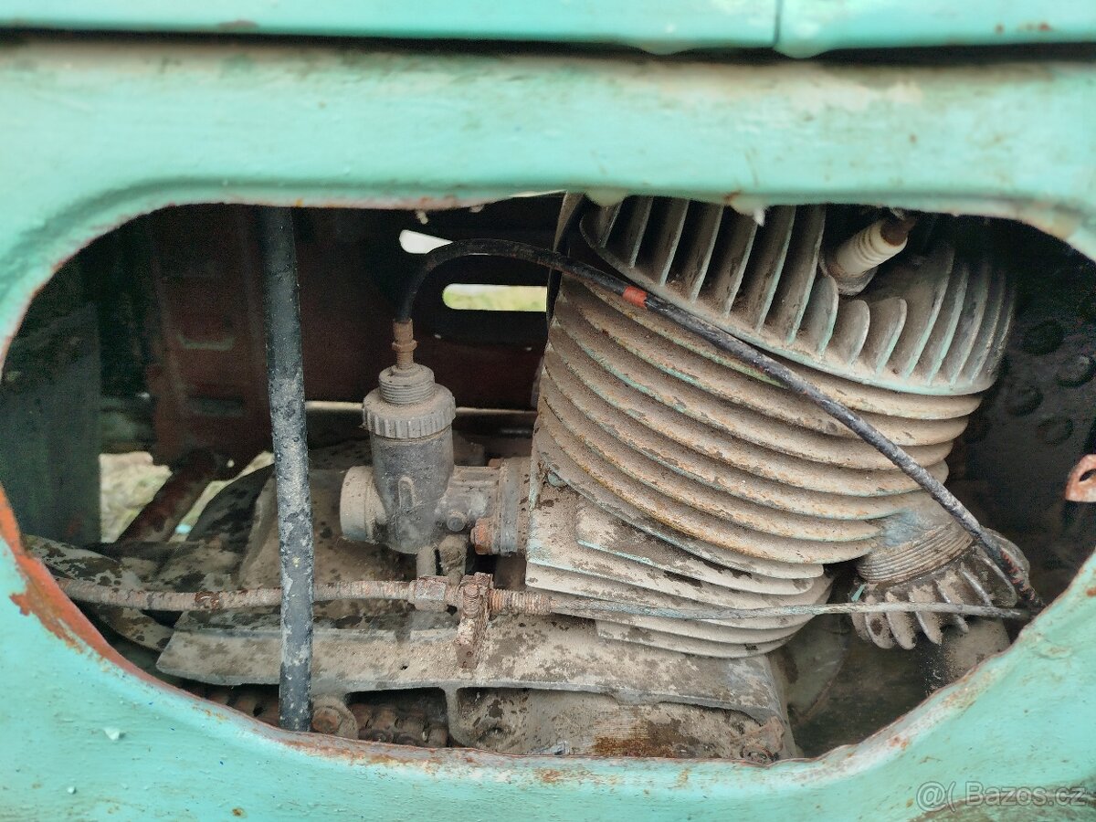 Predám čz 175/501 prasa skútr prase čune. - 8