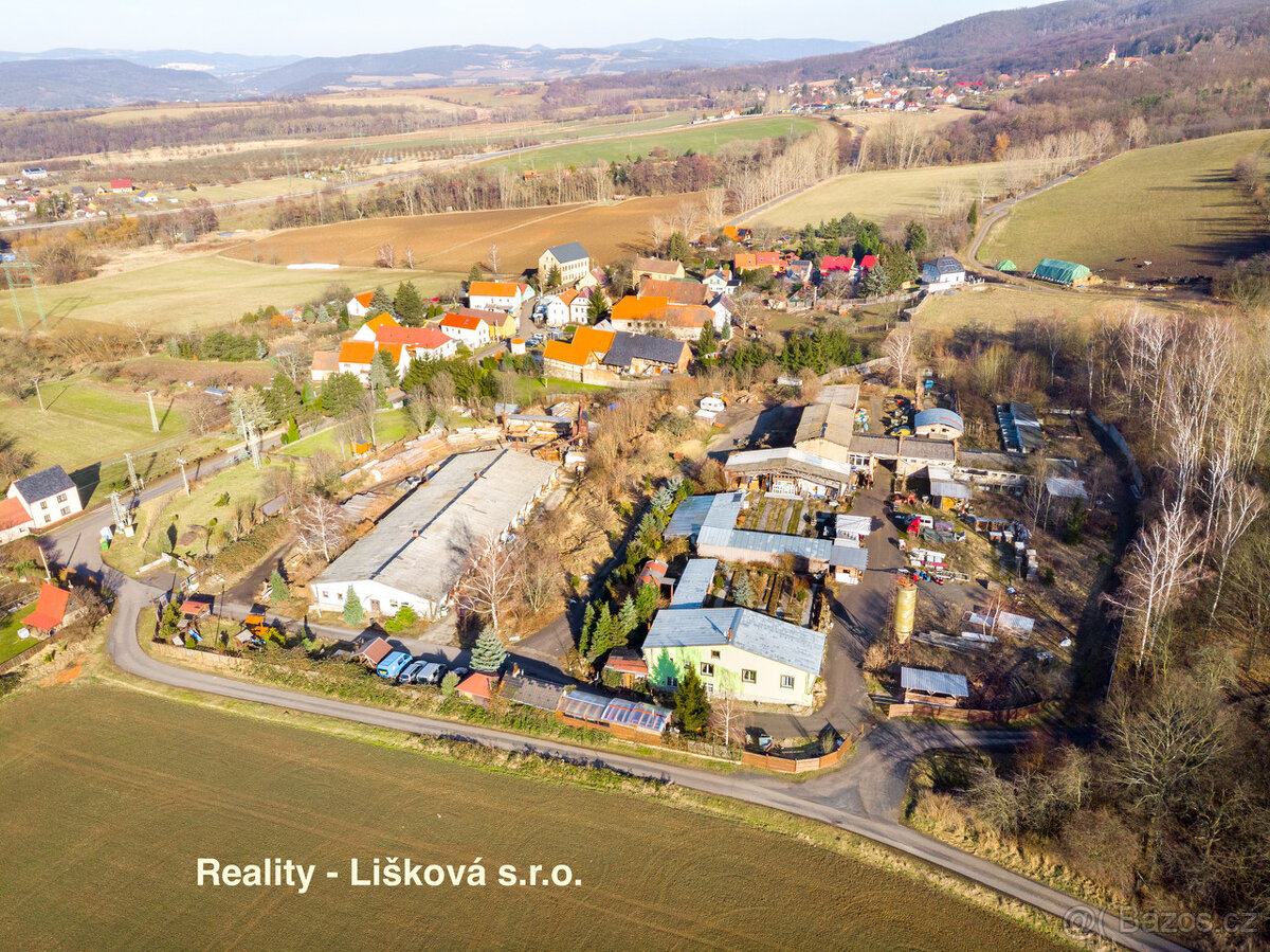 Prodej bývalého zemšdělského areálu nyní využívaného pro dře - 8