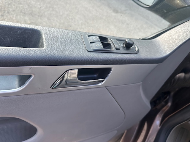 REZERVACE-VW T5 Multivan 2.0 TDI , dsg, 2011 - 8