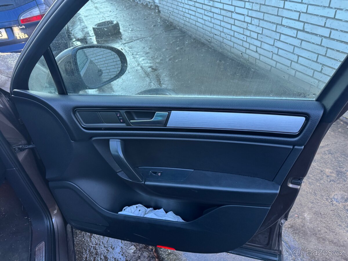 VW Touareg 3.0TDI 180KW 4X4 - 8