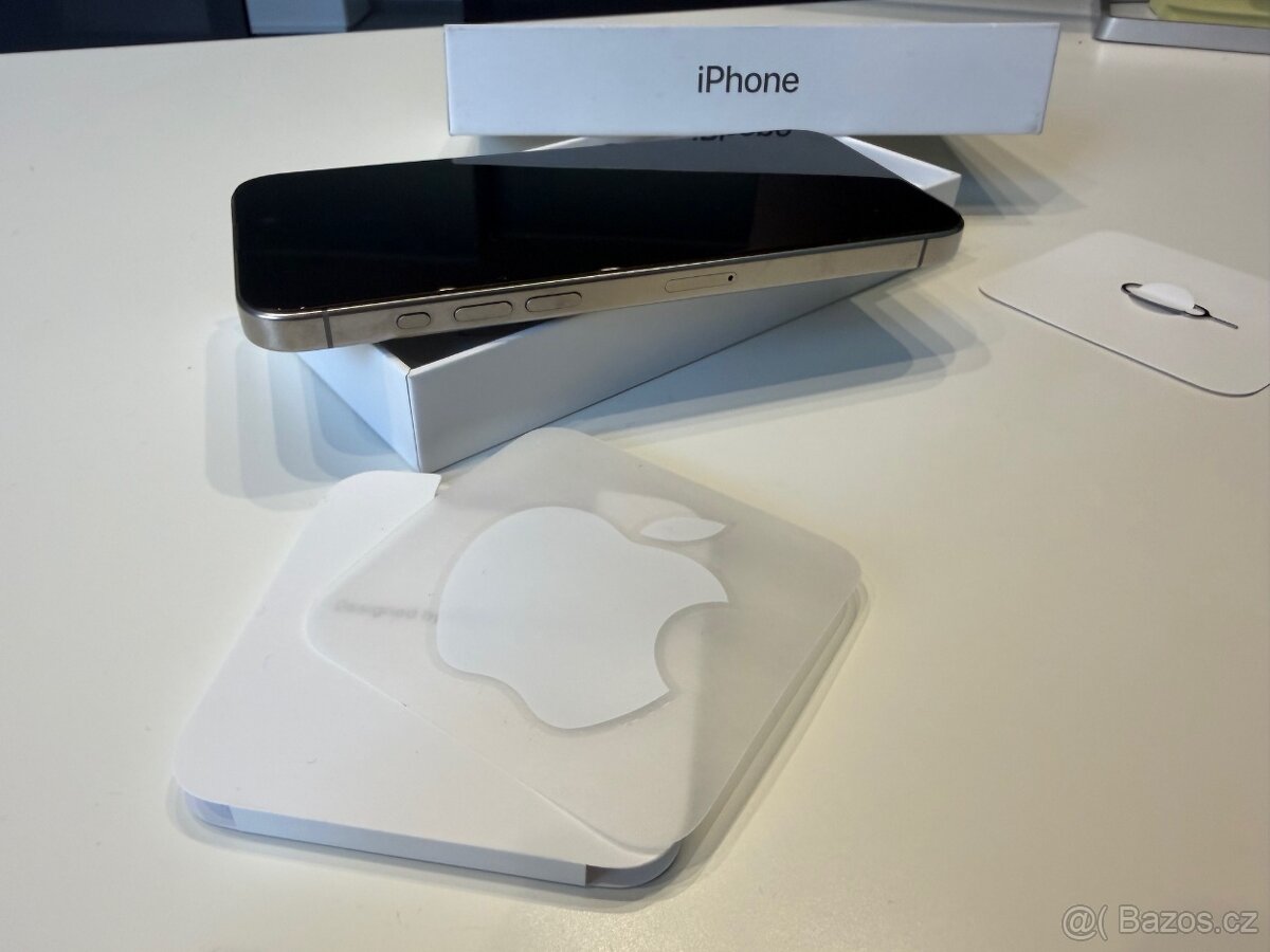iPhone 15 Pro MAX 256 GB přírodní titan - 8