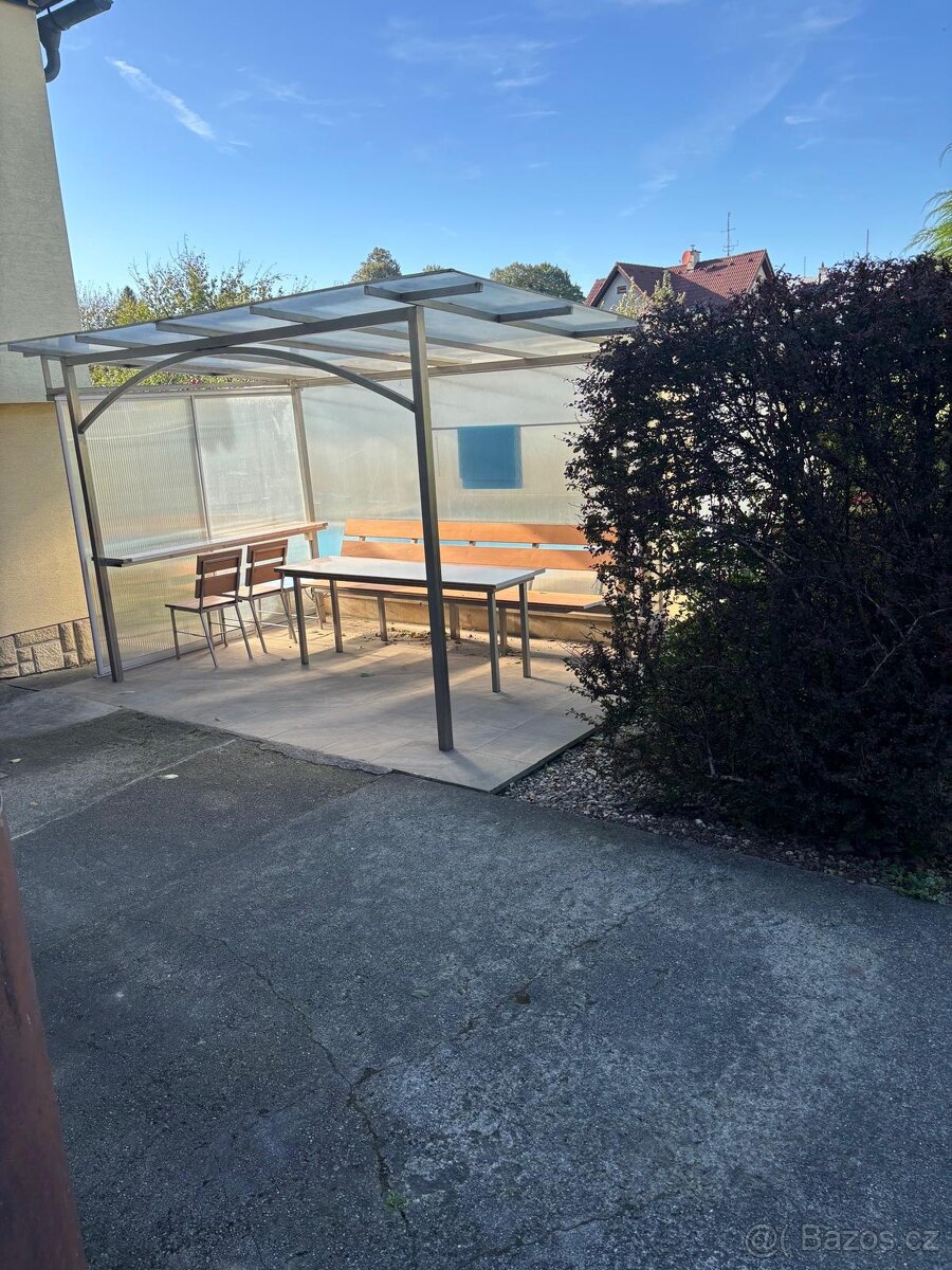 RD Poličná, 2 byty, garáž+krytý bazén, zahrada - 8