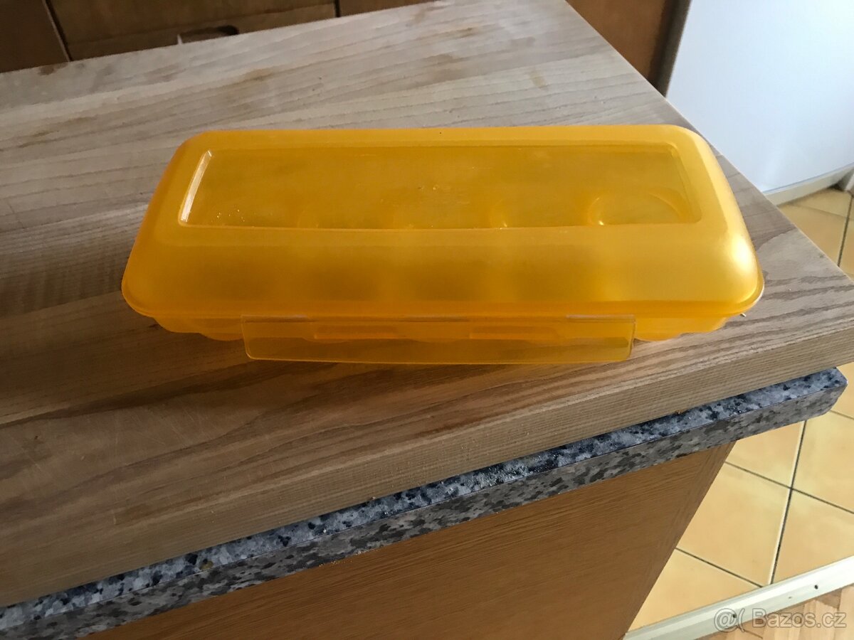 Sport. lahve dom.potr, lyžař.helma,fén, kulma,. - 8