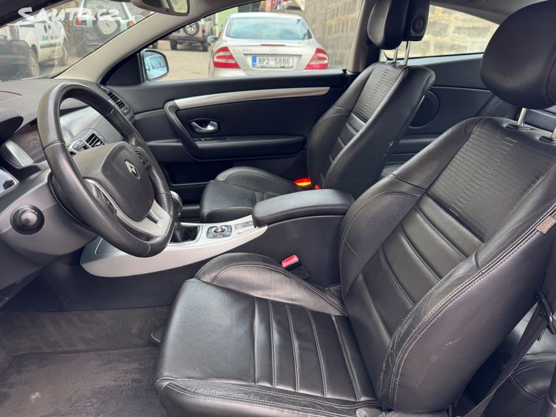 Renault Laguna, 2.0dci,2.MAJ,BIXENONY,KŮŽE - 8