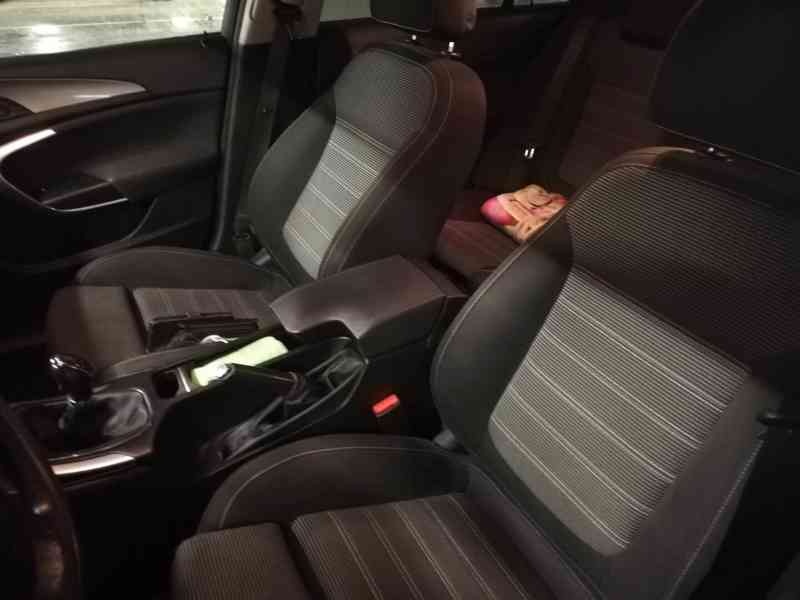 Opel Insignia 2.0CDTi - 8