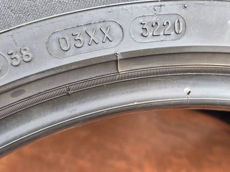 Letní Michelin 215/50/17 - 8