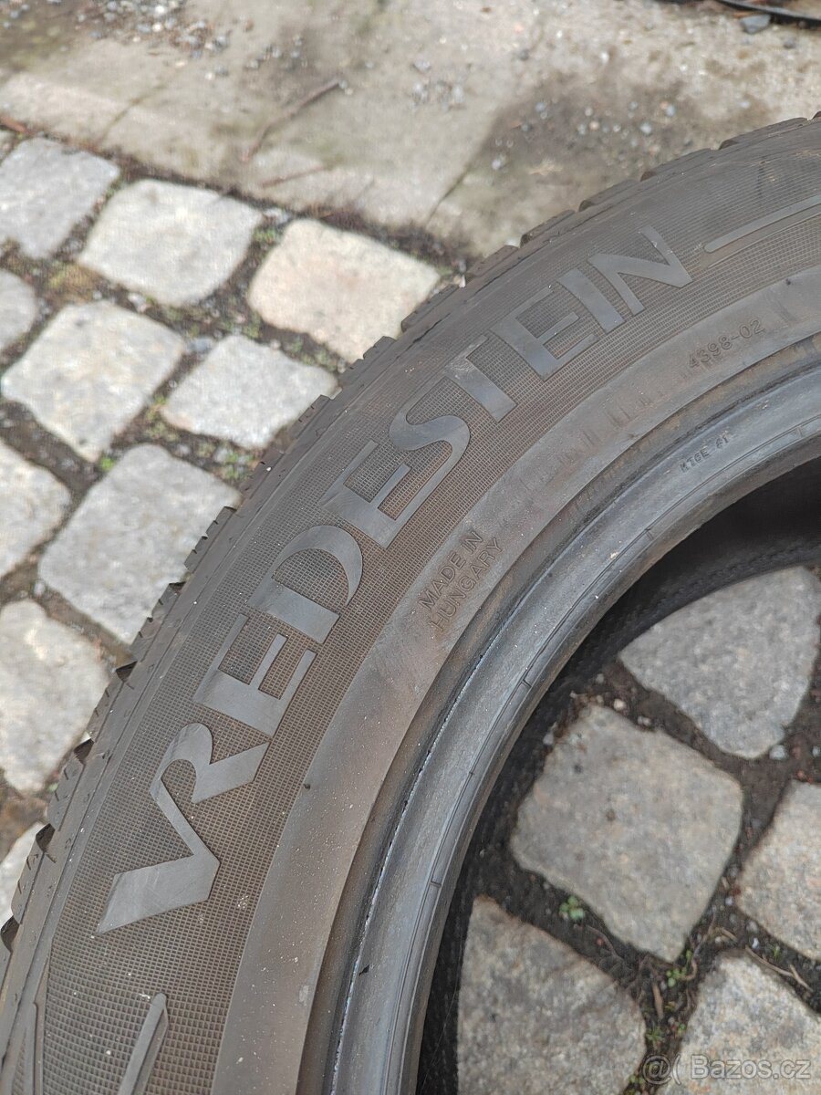 Prodám 2ks zánovní zimních pneu 235/55/17 Vredestein Wintrac - 8