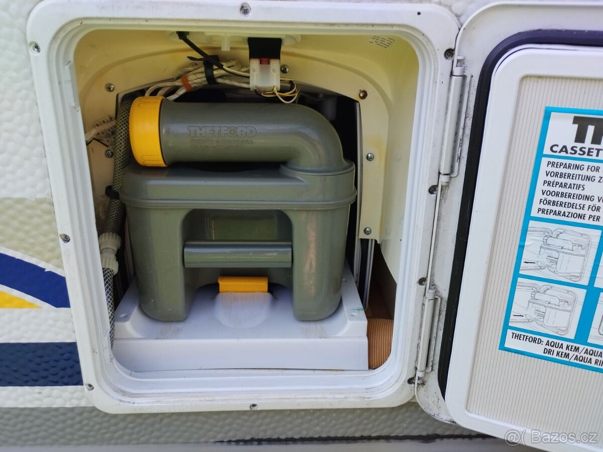 DETHLEFFS pro 4.Fr.postel. Mover+bat. Sprcha. 100km/h - 8