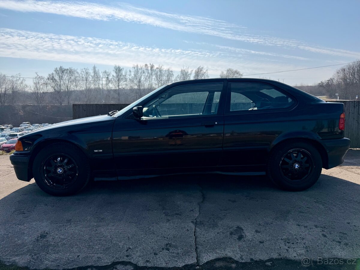 BMW E36 compact - 8