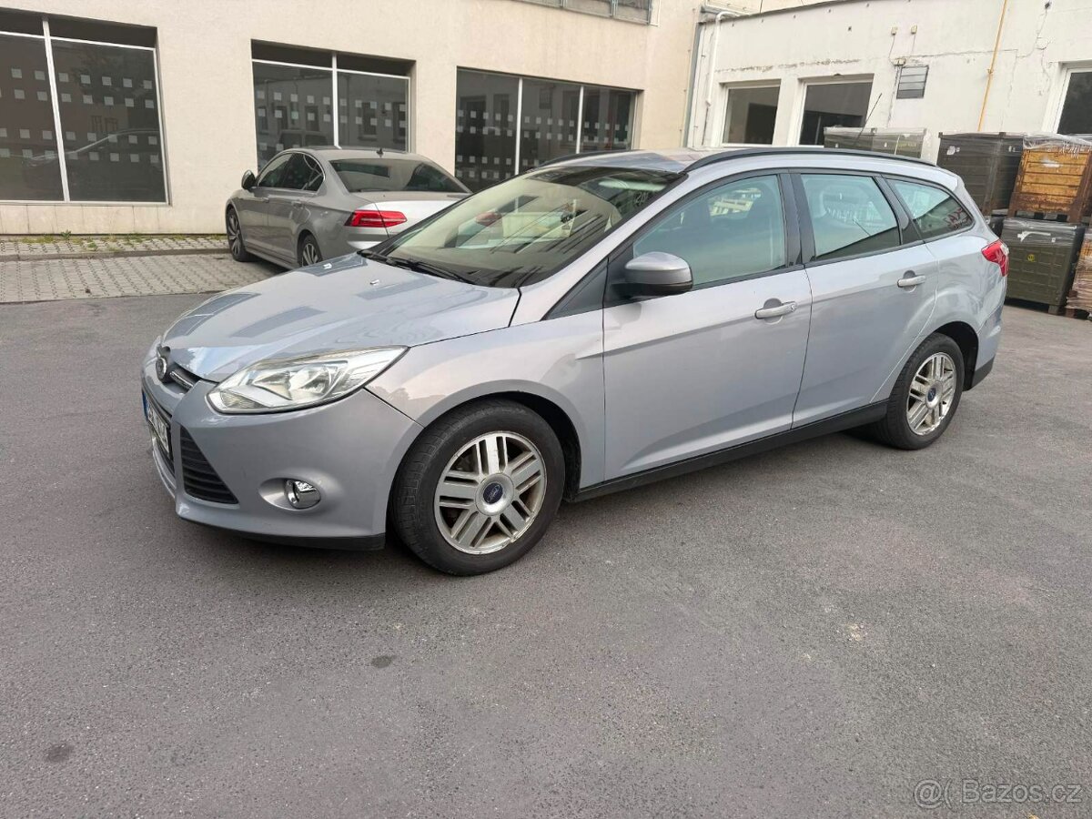 Prodám Ford Focus 3 nebo vyměním. - 8