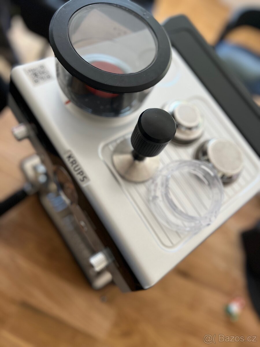 Spickovy pakovy kavovar s mlynkem Krups Precision+ XP804T10 - 8