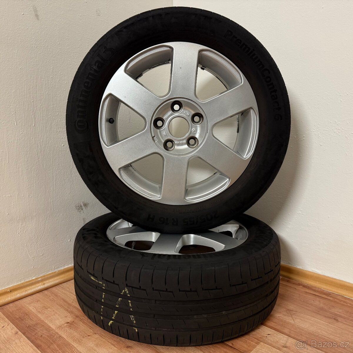ŠKODA OCTAVIA II 5x112 R16 ET50+LETNÍ 205/55R16 4mm - 8