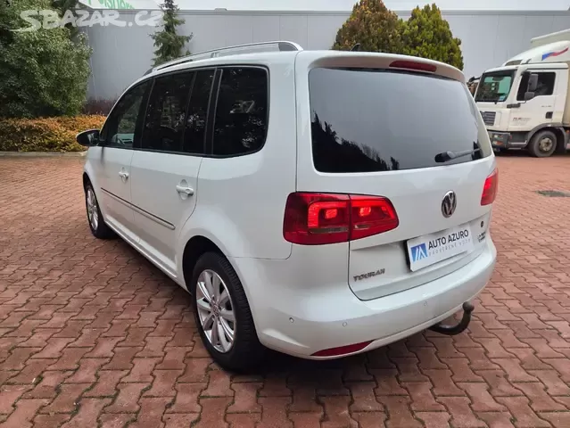 Touran 2.0TDI 103kW Highline DSG,7.míst,xenon,tažné,Webasto - 8