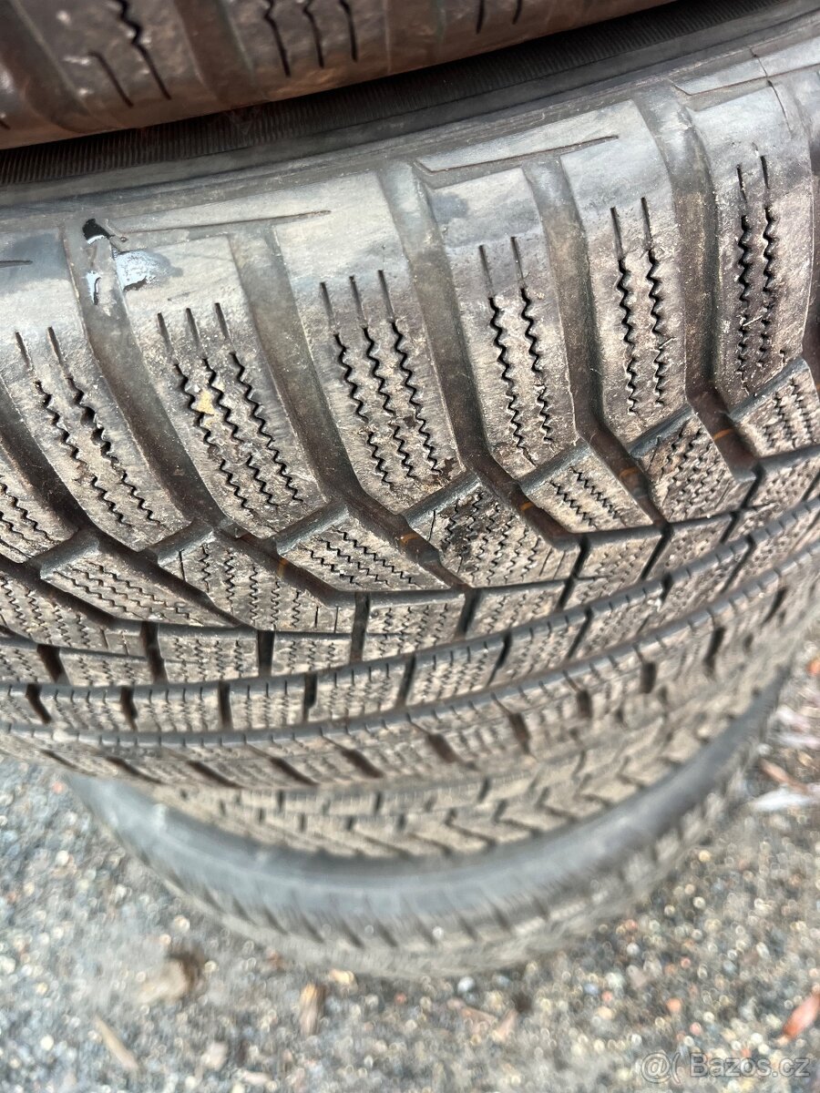 Zimní pneu Hankook 285/45/21 - 8