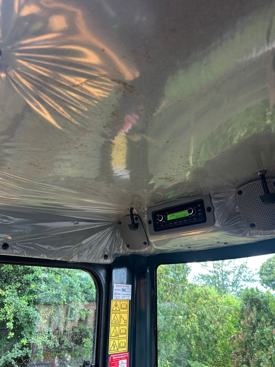 Hyundai 25-9Zak Minibagr 2.8T + 3x lžíce - 8