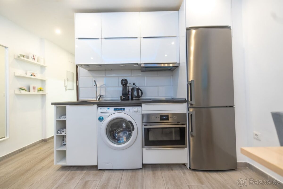 Pronájem bytu 1+kk – 30 m² - 8