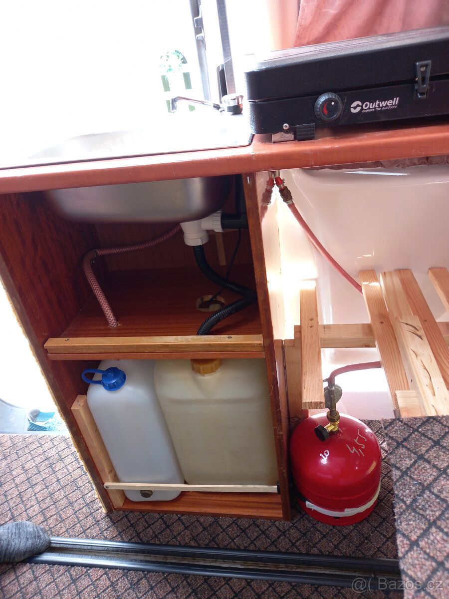 Obytná dodávka VW Transporter - 8