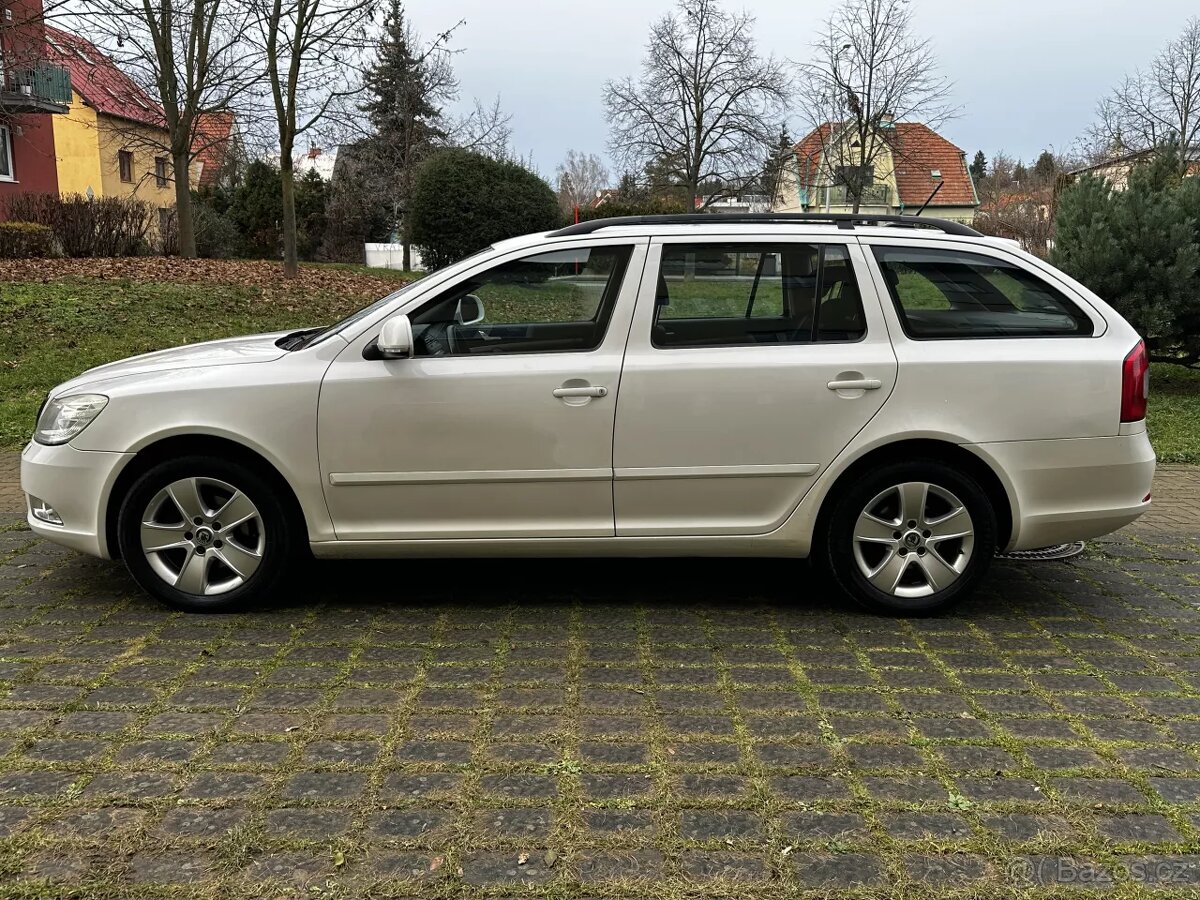 Škoda Octavia 2.0 TDI 103kW Combi DSG Face ALU Klima Tempo - 8