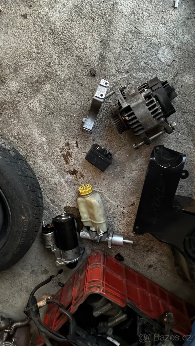 Náhradní díly alfa romeo 147 - 8