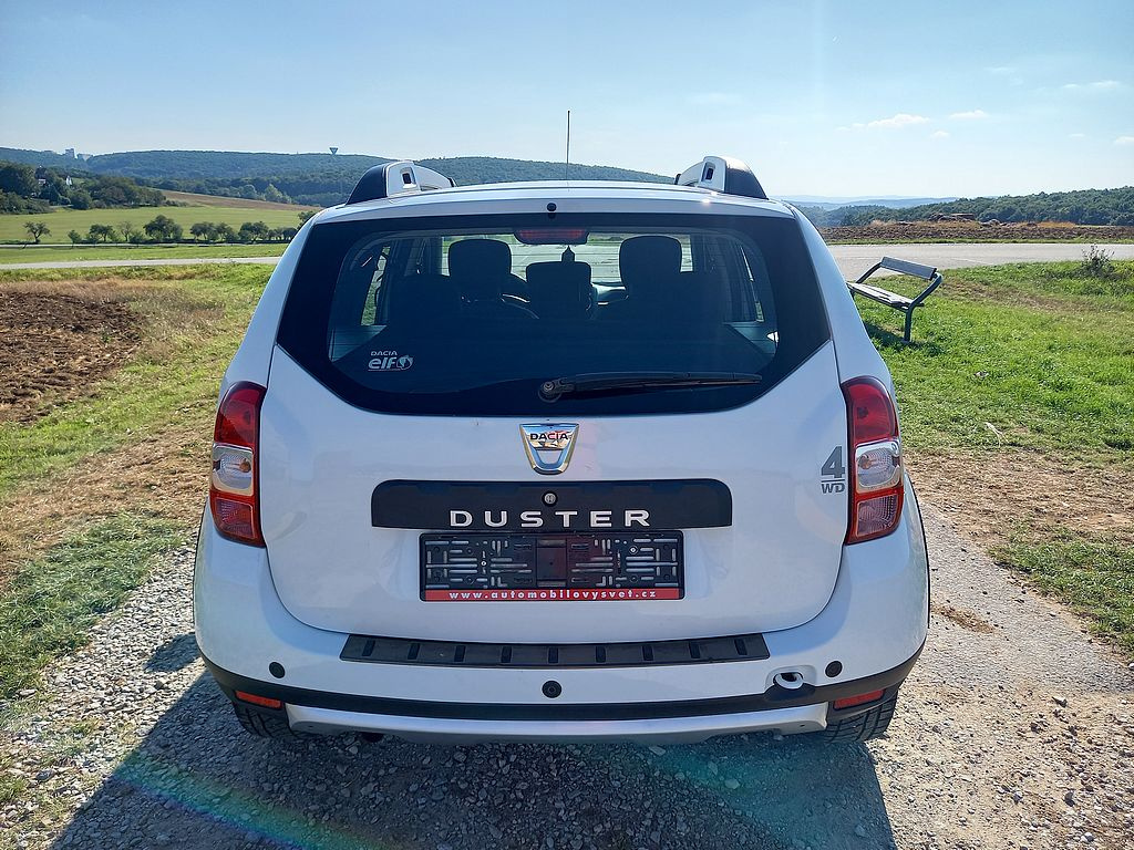 Dacia Duster, 1.6i klima+alu.kola+4x4+ČR - 8