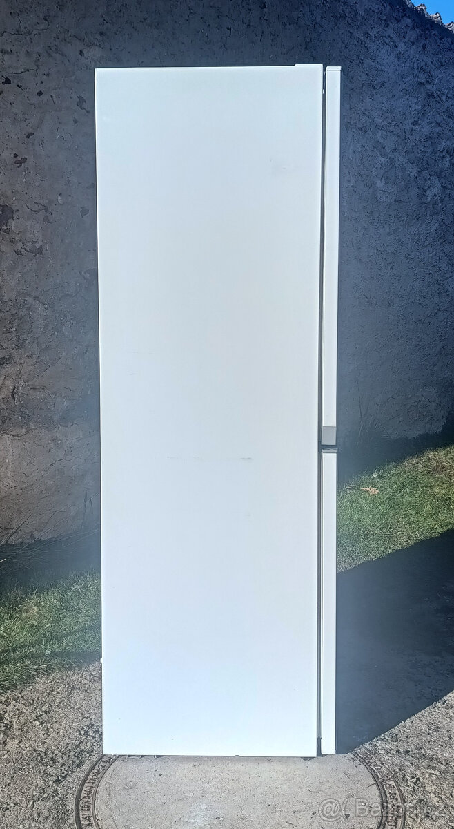 CHLADNIČKA S MRAZNIČKOU ZANUSSI - A++ - 175cm - 8