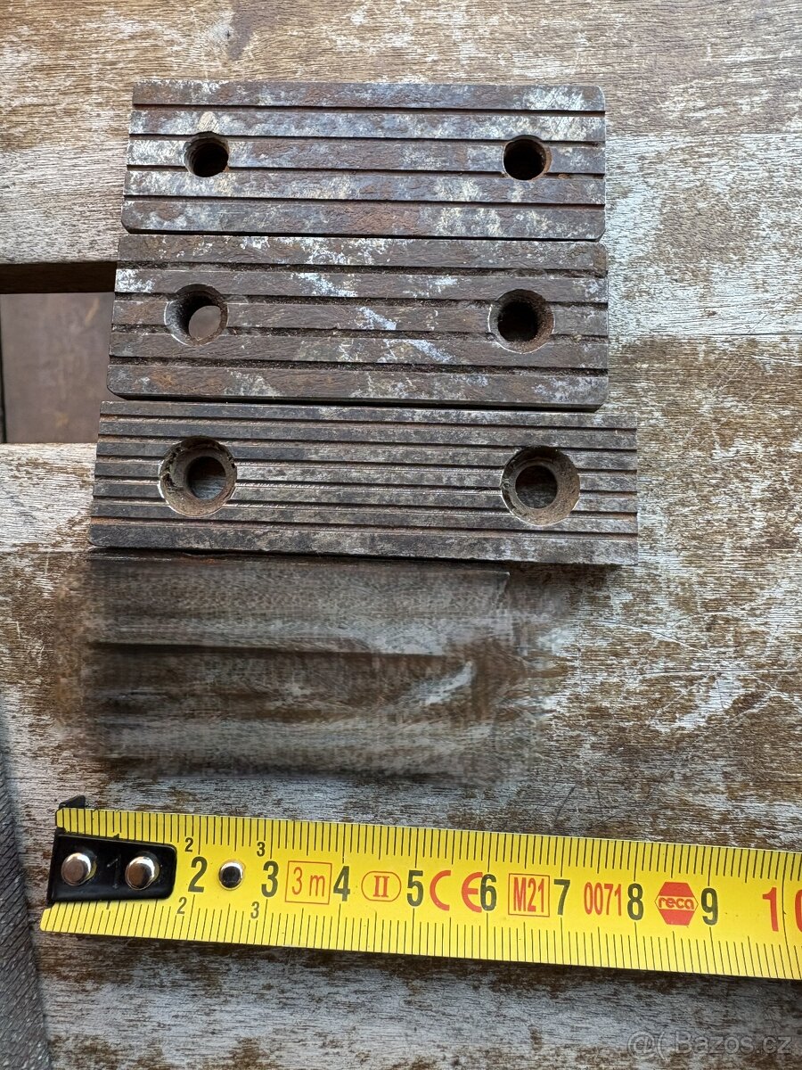 Garážový výprodej - zámky,bazén,čerpadlo,čelisti, - 8