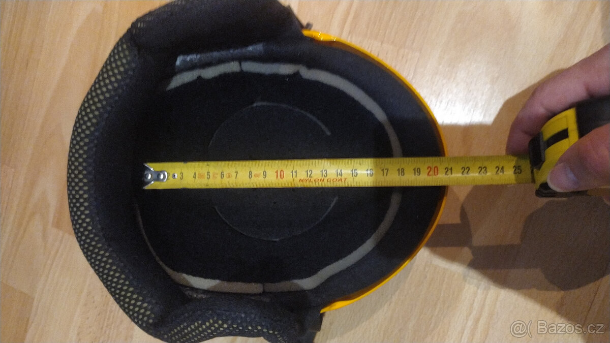 Helma lyžařská dětská č. 50-54 cm - 8