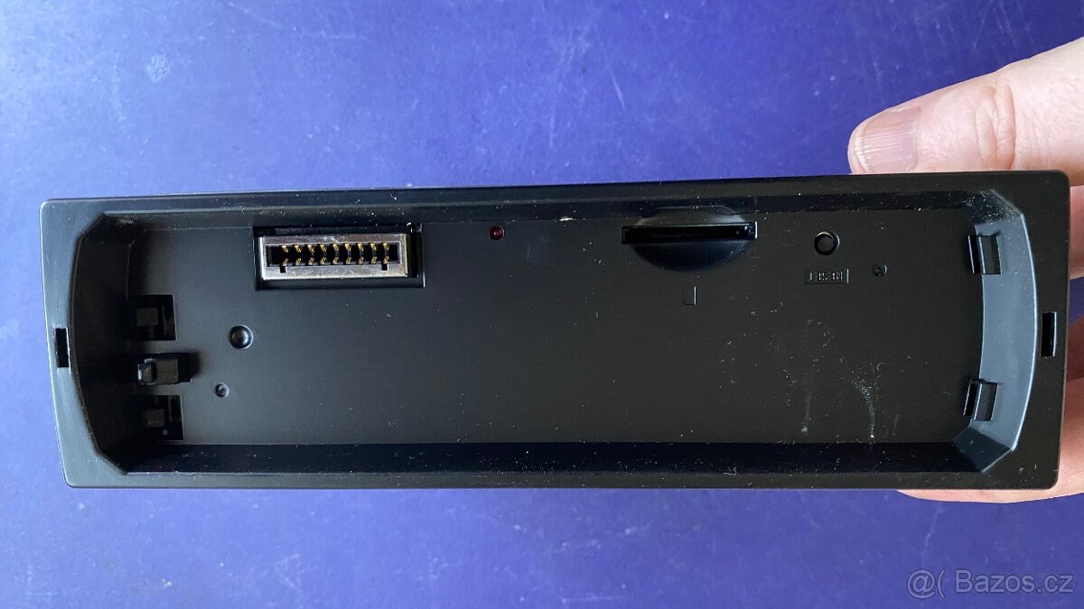 Autorádio SENCOR - 8