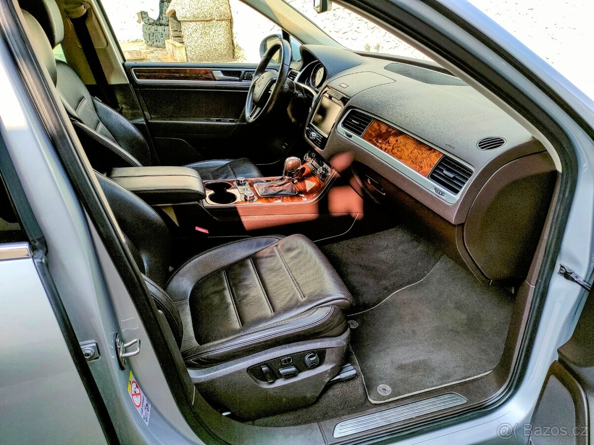 Volkswagen Touareg 4.2 TDI V8 - 8