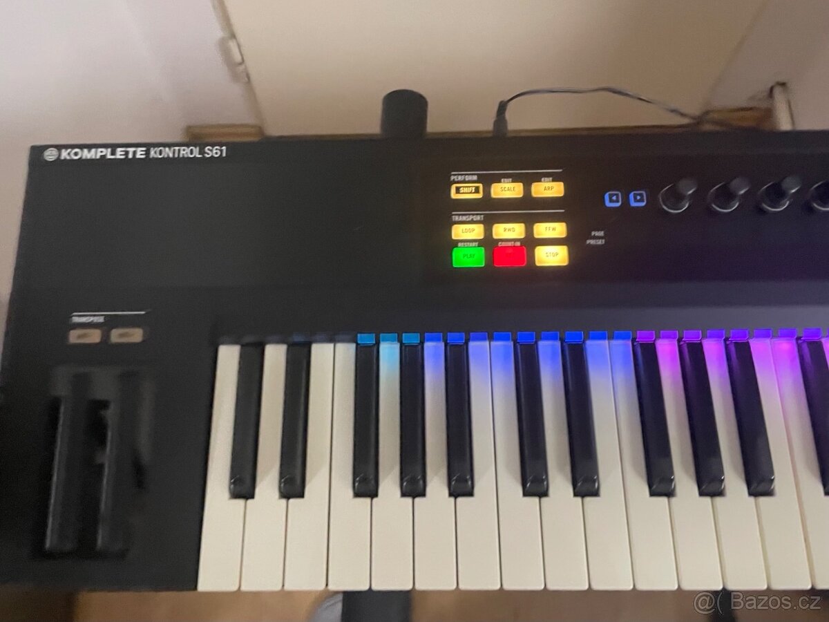 Komplete Kontrol S61 - 8