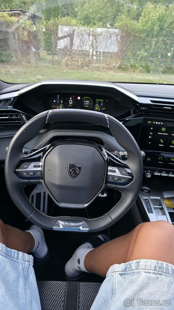 PEUGEOT 408 GT HYBRID - 8