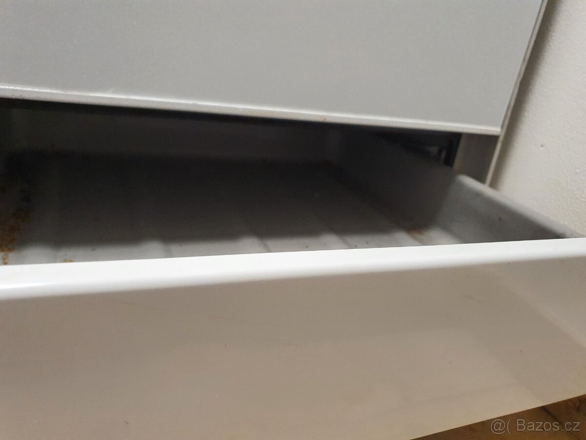 s dovozem na 220V elektrický sporák - horký vzduch - 8