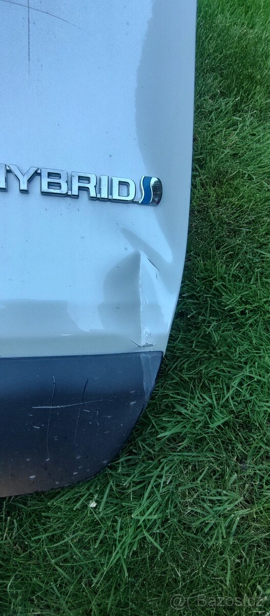 Toyota RAV4 V 2018 - zadni kapota kufr dvere - 8