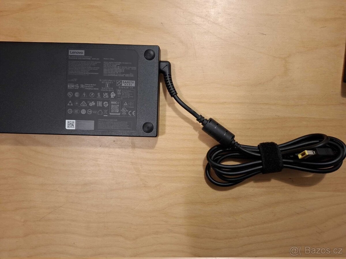 Lenovo ThinkPad Thunderbolt 4 Workstation Dock - 8