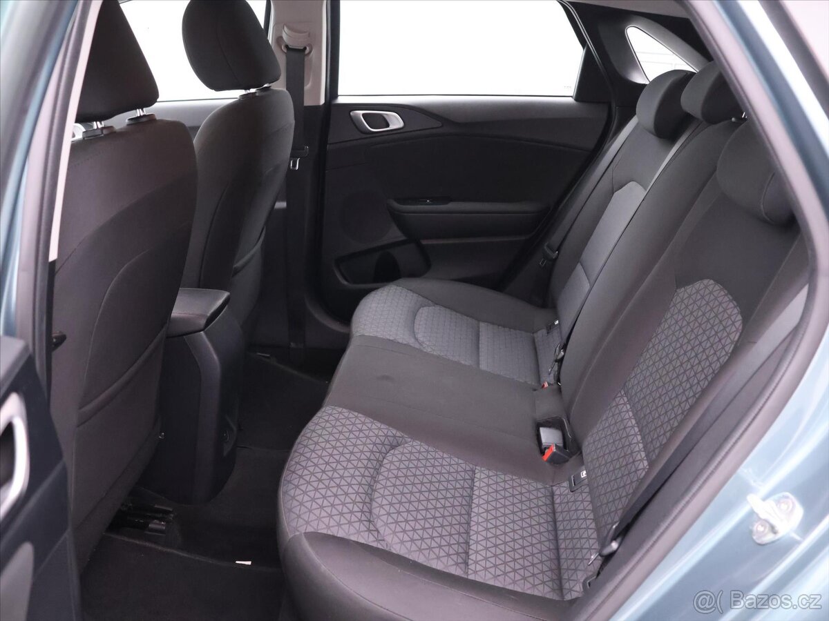 Kia Ceed 1,0 T-GDI Kappa DPH (2023) - 8