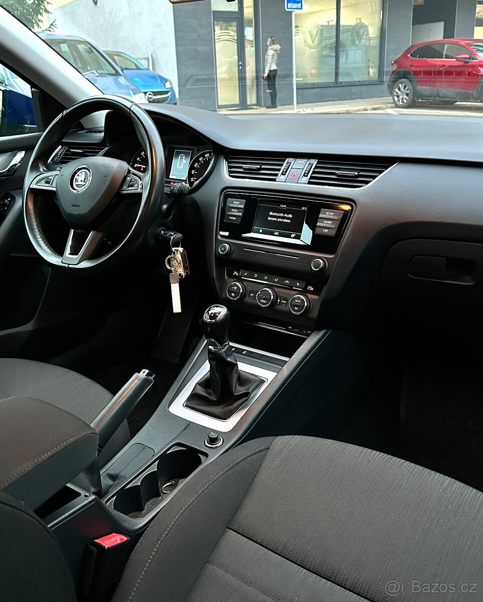 Škoda Octavia 3 Combi 1.6 TDI 81kw Style,Klimatronik,Výhrev - 8