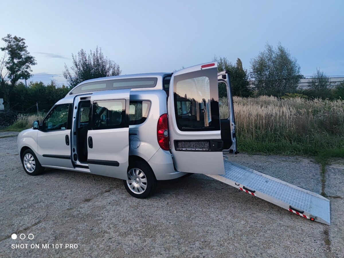 Fiat Doblo 2.0 JTD 6rychl 135PS KLIMATIZACE PDC MAXI MAX TOP - 8