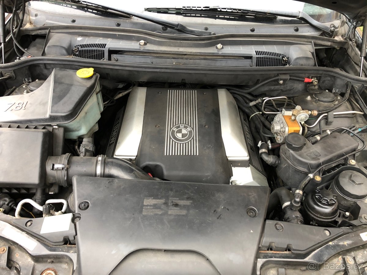 BMW X5 4.6is na dily - 8