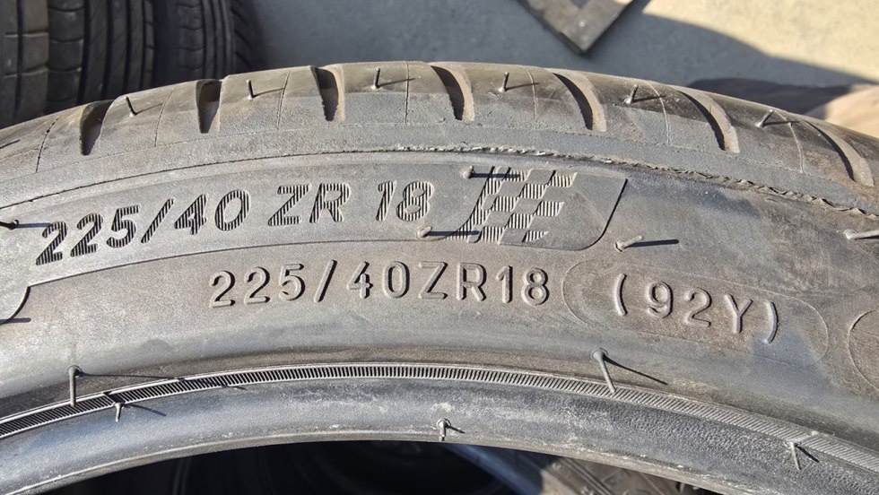 Letní pneu 225/40/18 Michelin - 8
