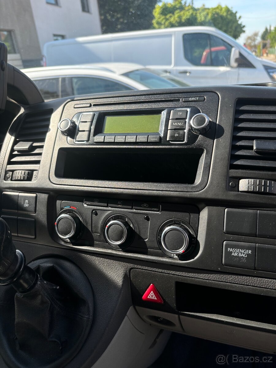 VW Transporter obytný - 8