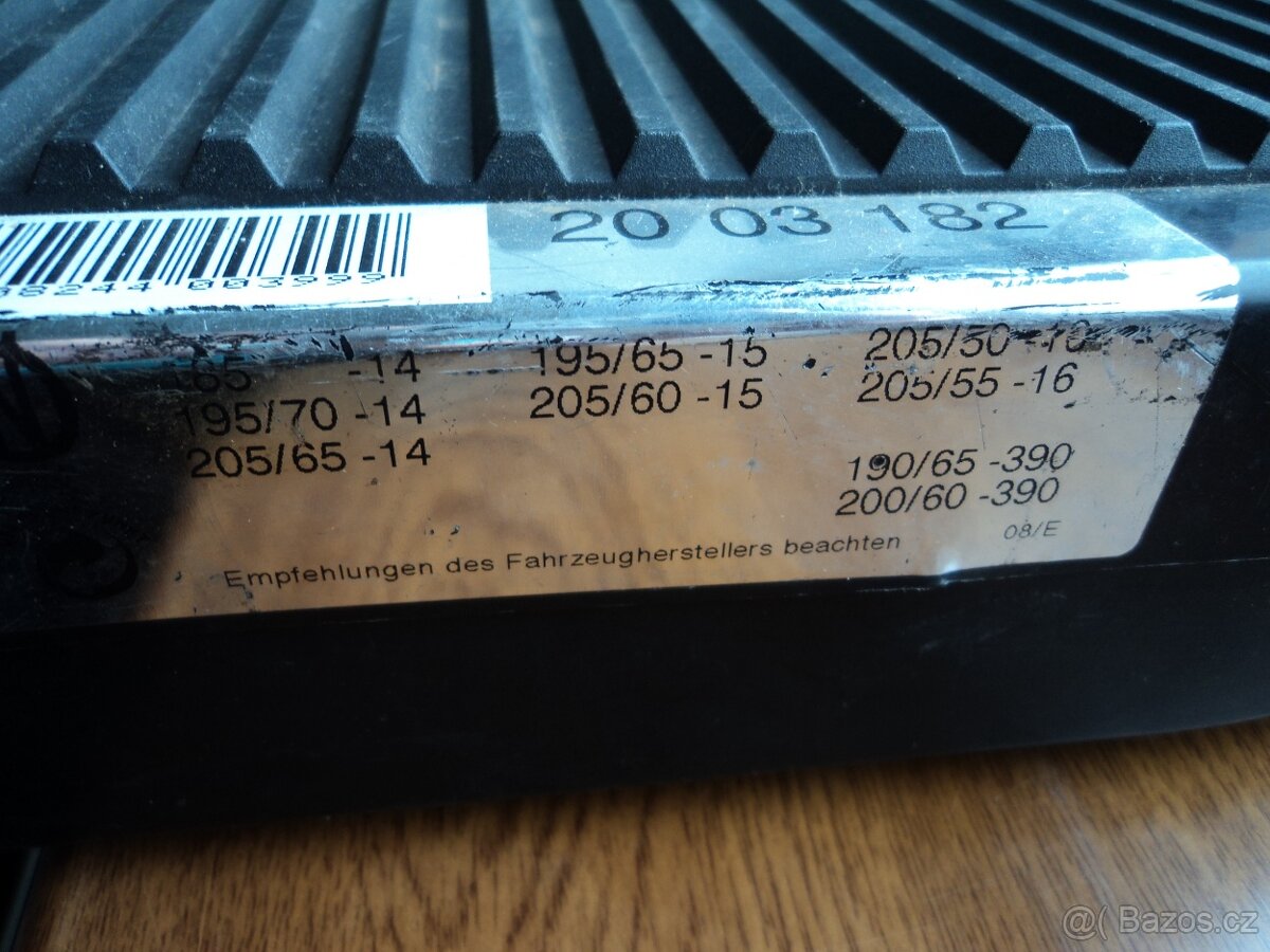 Auto vysavač 12V, sněhové řetězy, startovací kabely - 8