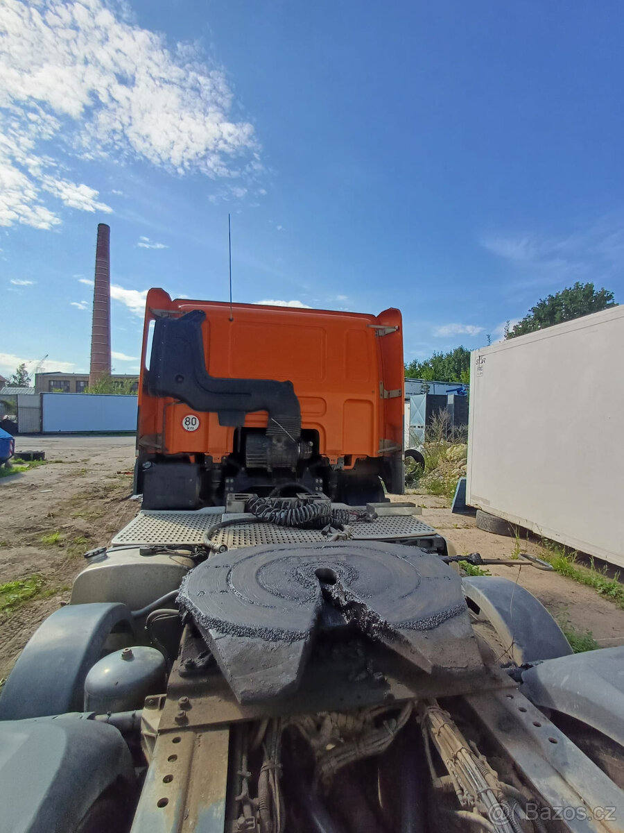 Daf CF 460, euro 6, r.v. 2014 - poškozený motor - 8