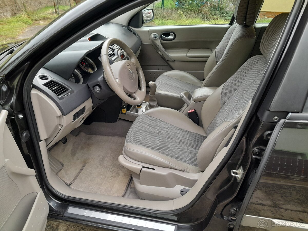 Renault Mégane 1.6i 16V 83kW rok 2004 naj.165tis. NOVÁ STK - 8