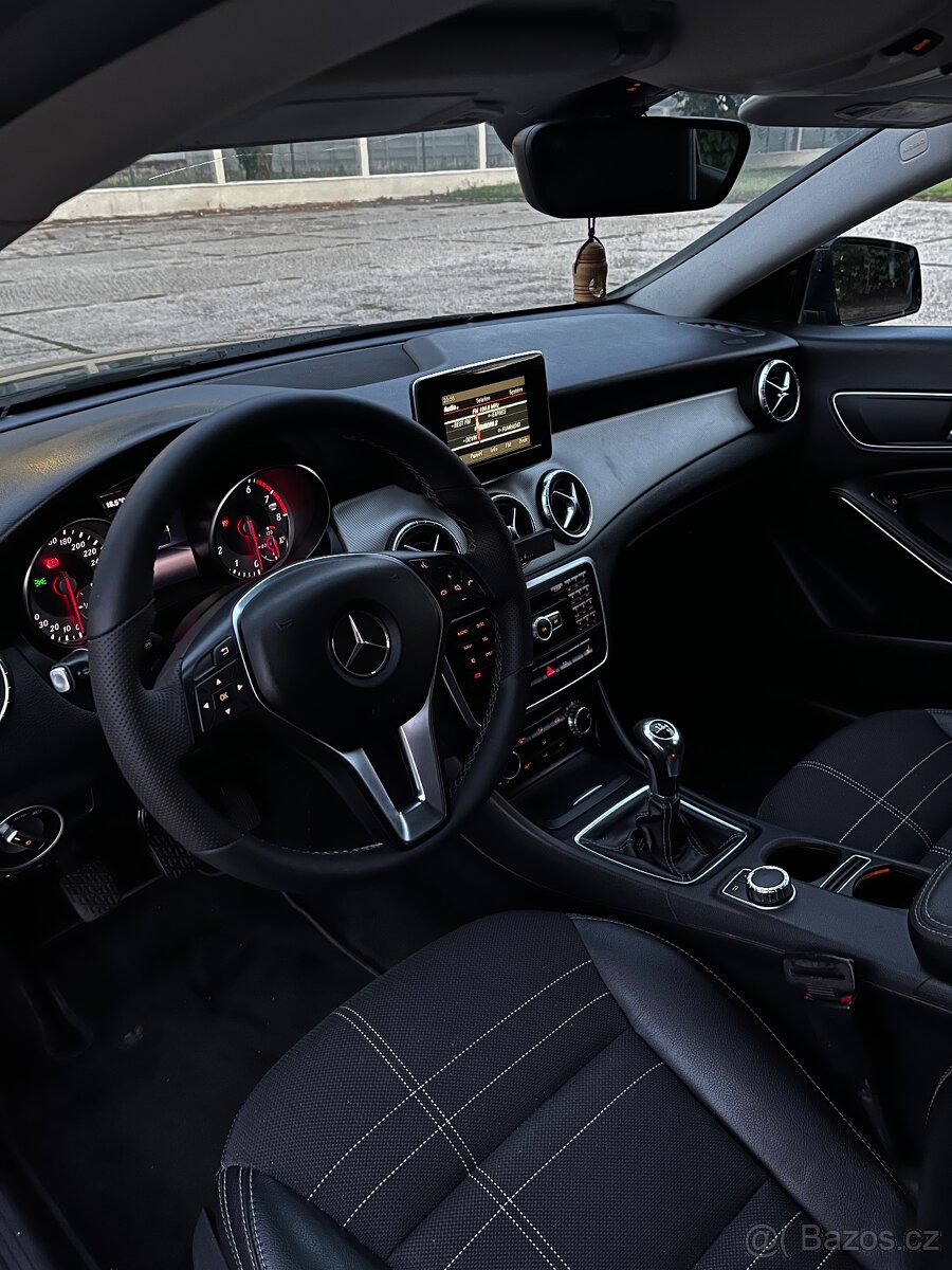 Mercedes Benz CLA - 8