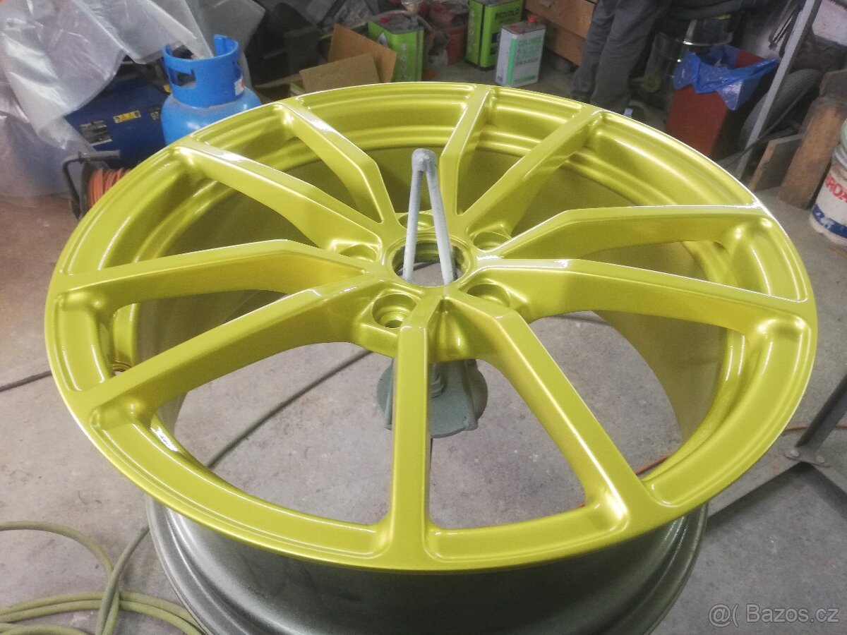 Kola VW prototyp r18 - 8