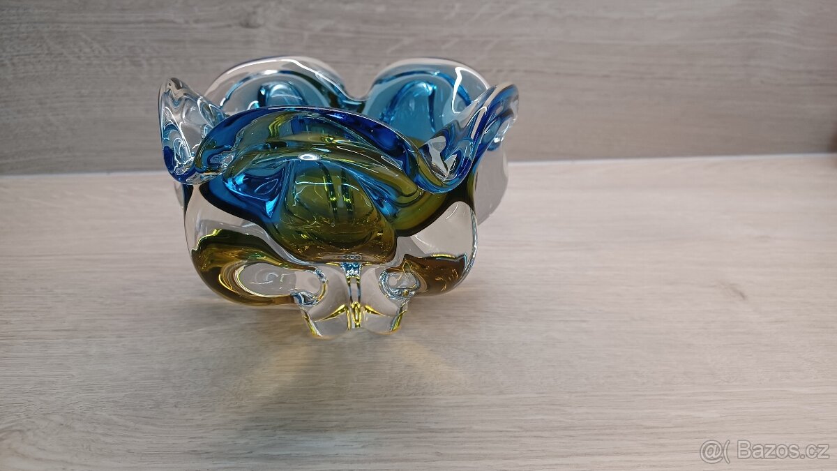 Sklo a porcelán - 8