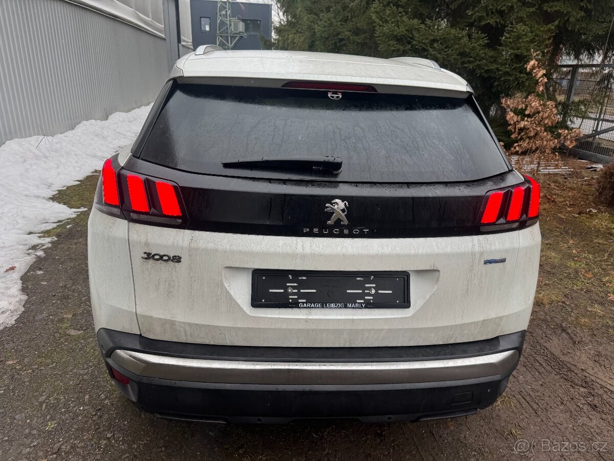 Peugeot 3008 1,2 ALLURE - 8