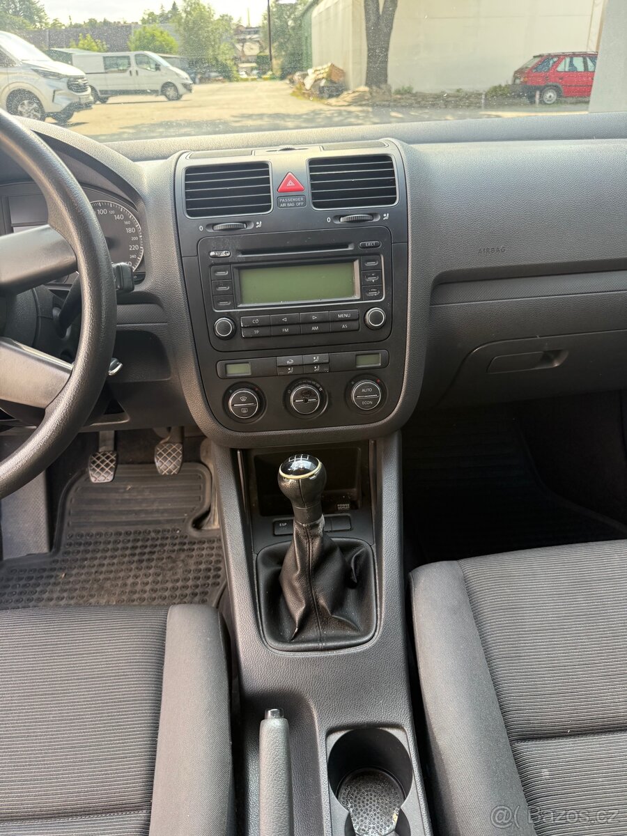 Volkswagen Golf V - 8